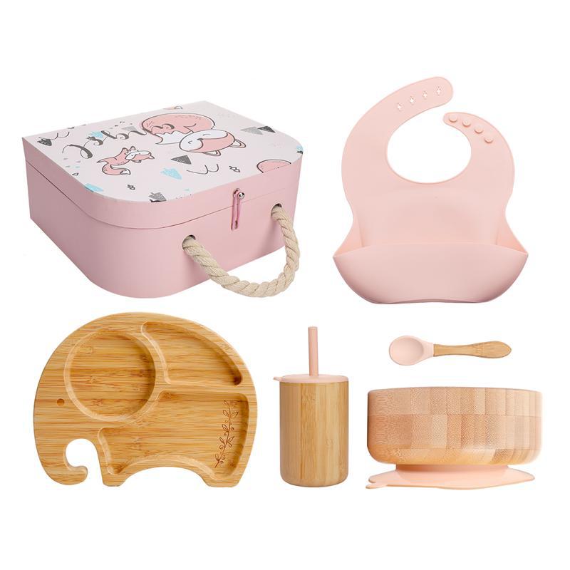 Set diversificare bebe in cutie cadou, Recipiente din silicon si bambus cu ventuza anti-alunecare, baveta, lingurita, cana, farfurie si bol, Roz